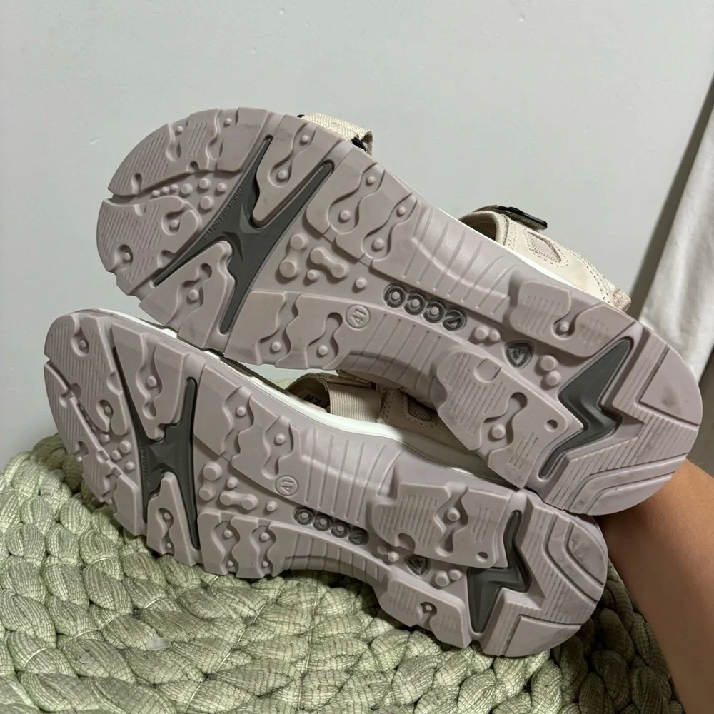 ECCO Yucatan Coast Sport Cream Ivory Nubuck Strappy Outdoor Chunky Dad Sandals